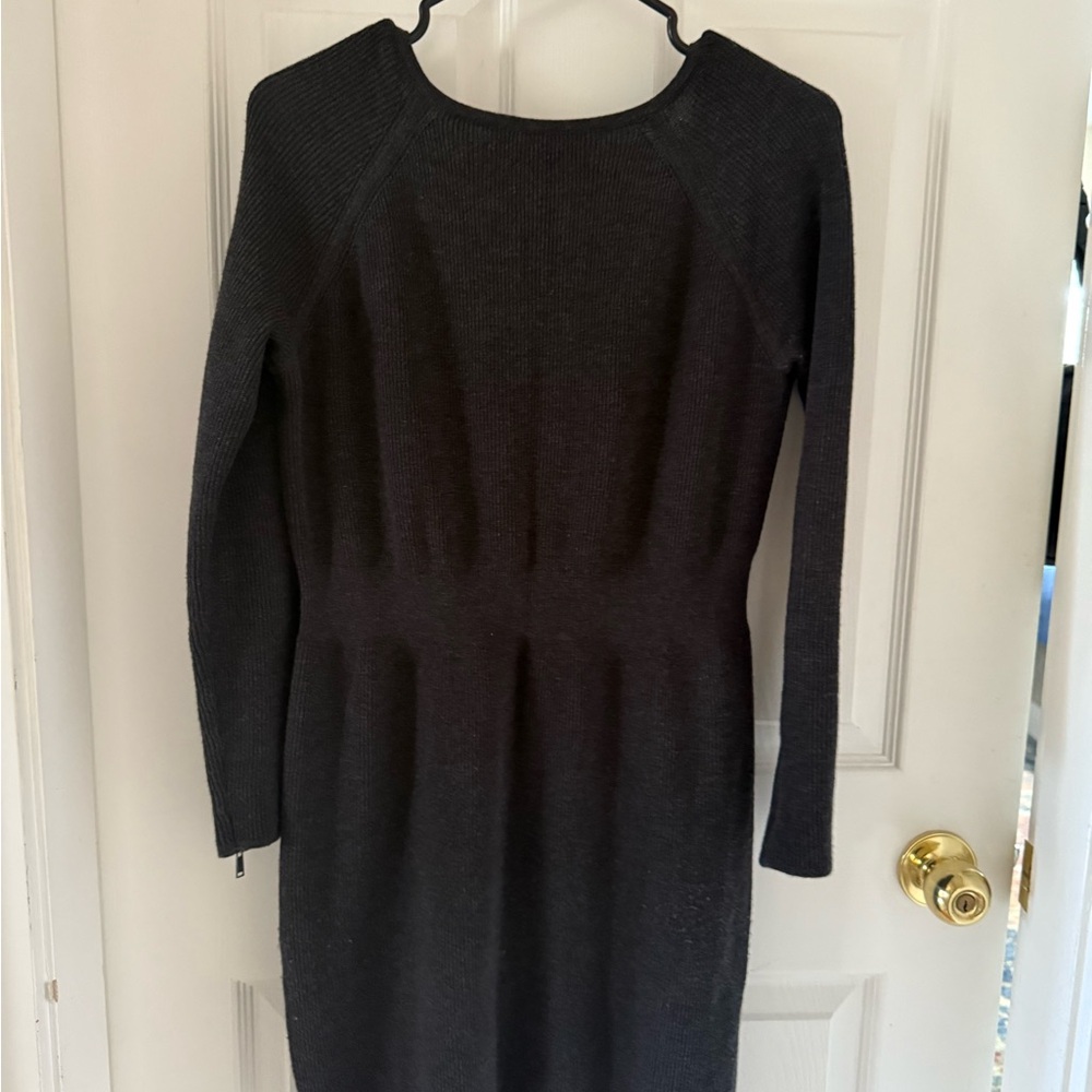 Elegant Charcoal Grey Knit Dress - Picture 3 of 6